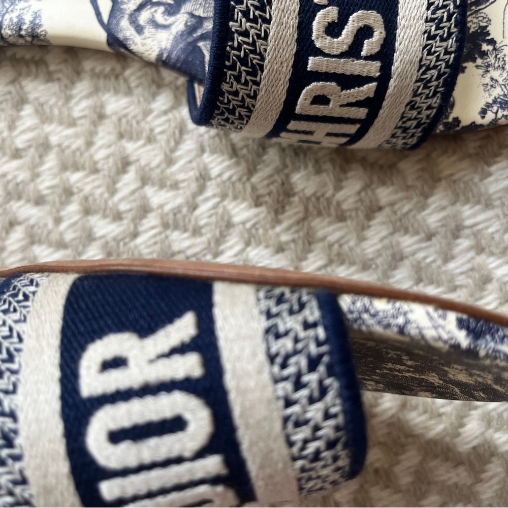 Dior Dway Women's Blue and Cream Shoes - Picture 5 of 13